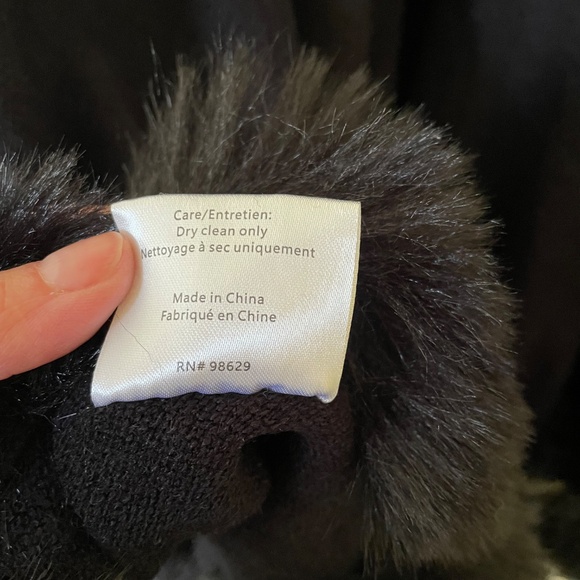 LA FIORENTINA Faux Fur Ruana - Picture 7 of 9